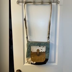Myra crossbody bag